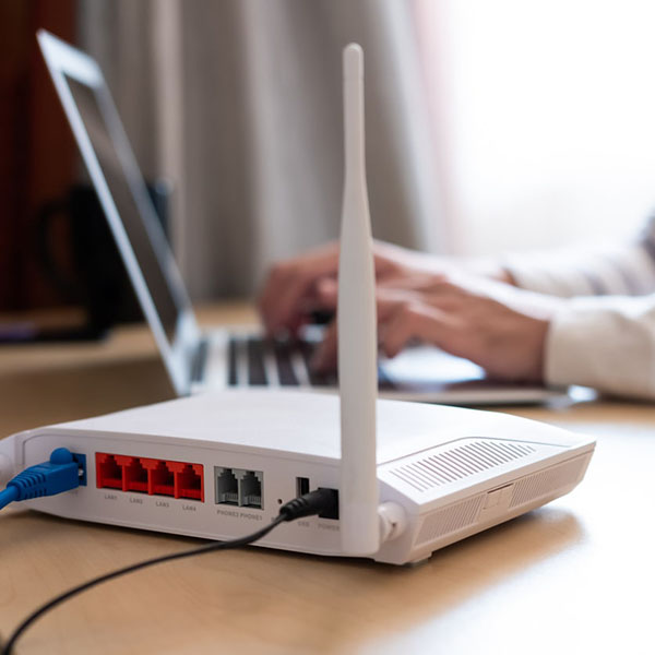 Sancionan ley que declara al internet como servicio público esencial