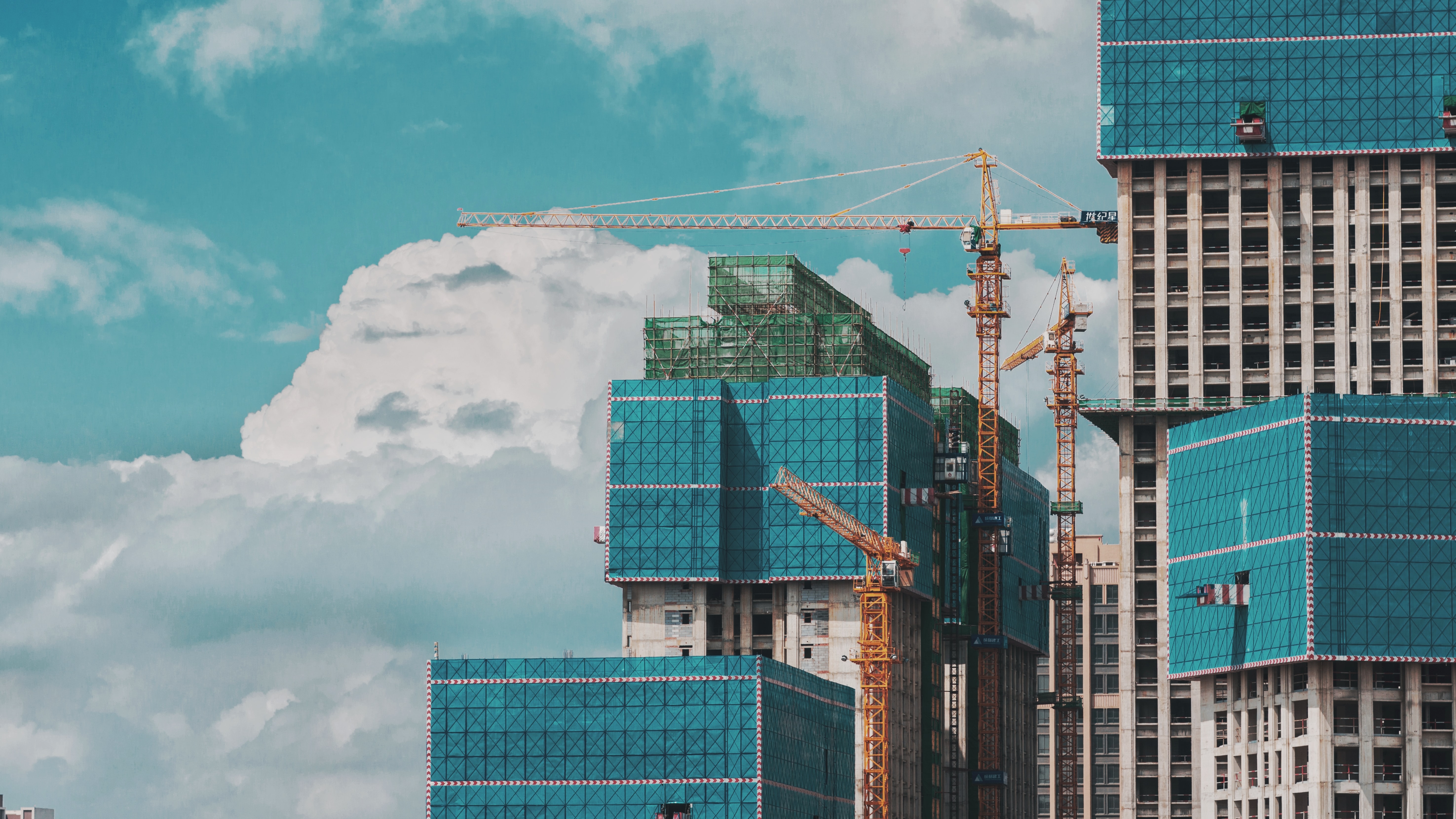 CONSTRUCCIÓN