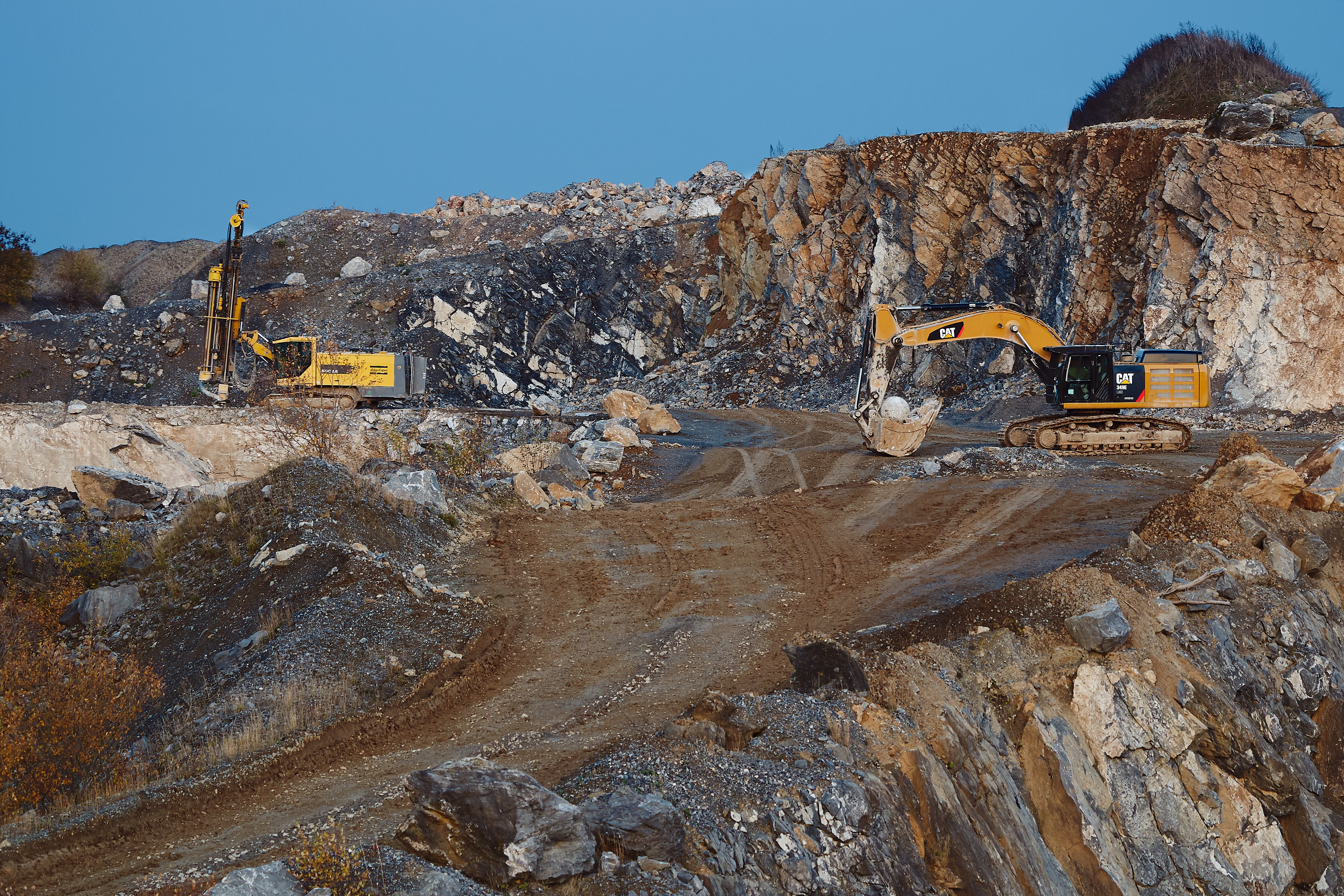 MME apoyará la mediación entre titulares mineros y pequeños mineros 